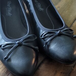 Rose Petals By Walming Cradles Navy Ballet Flats Size 7
